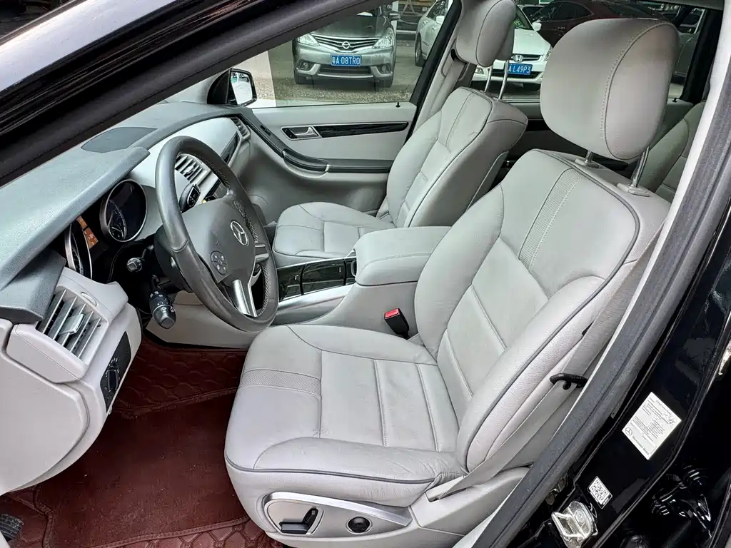 Mercedes-Benz R-Class 2015 — фото 25