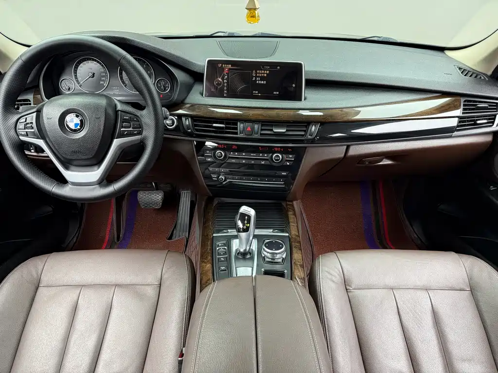 BMW X5 2015 — фото 9