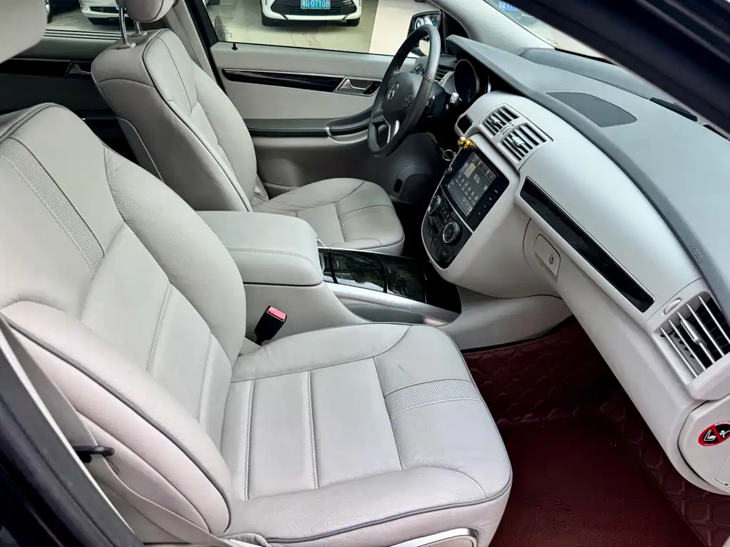 Mercedes-Benz R-Class 2015 — фото 18