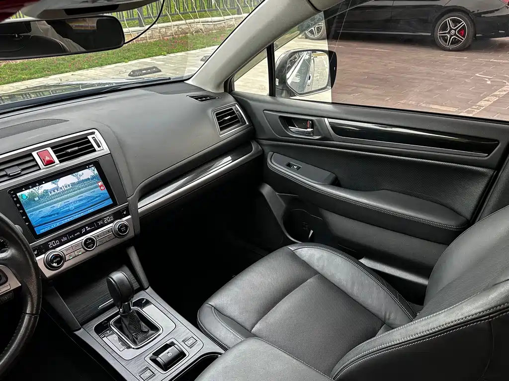 Subaru Outback 2015 — фото 12