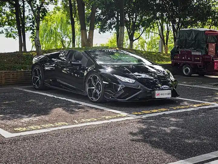 Lamborghini Huracán 2021