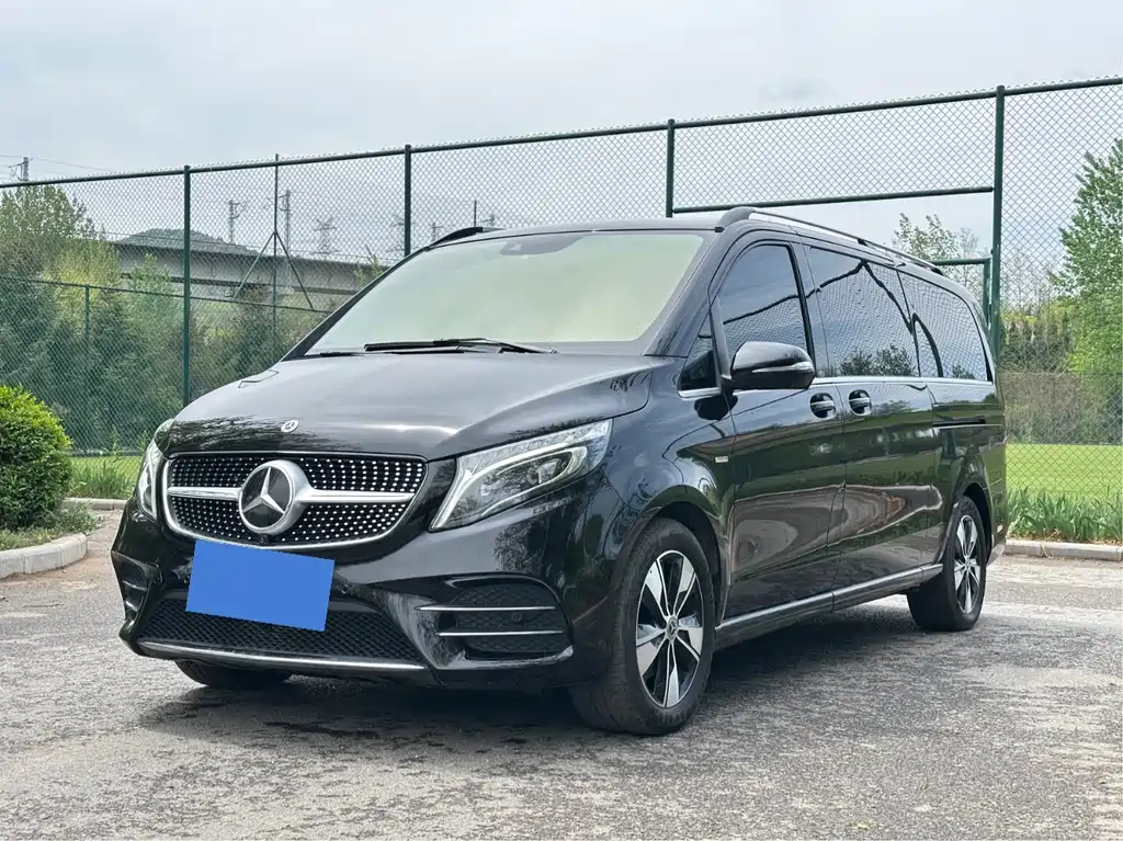 Mercedes-Benz V-Class 2021 — фото 1