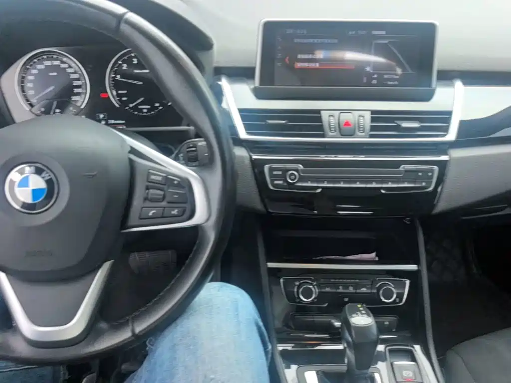 BMW 2 Series Active Tourer 2019 — фото 10