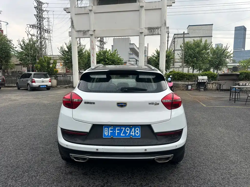 Geely Emgrand GS 2017