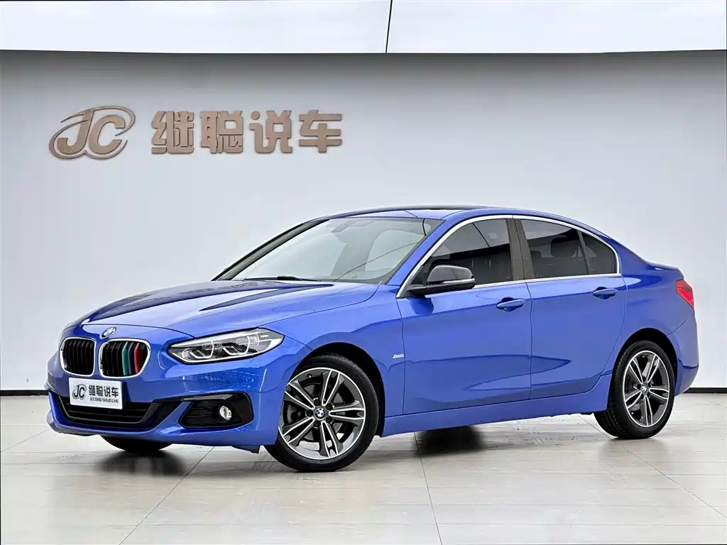 BMW 1 Series 2019 — фото 1