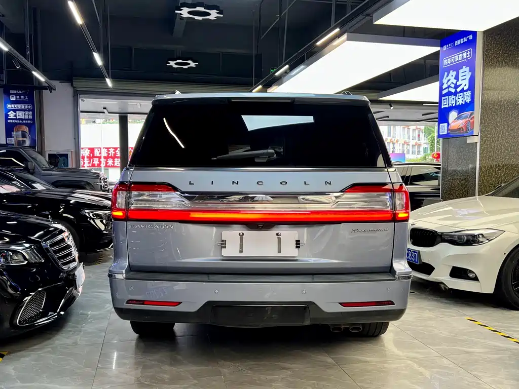 Lincoln Navigator 2021 — фото 4