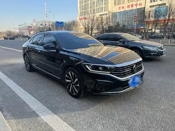 Volkswagen Passat 2023