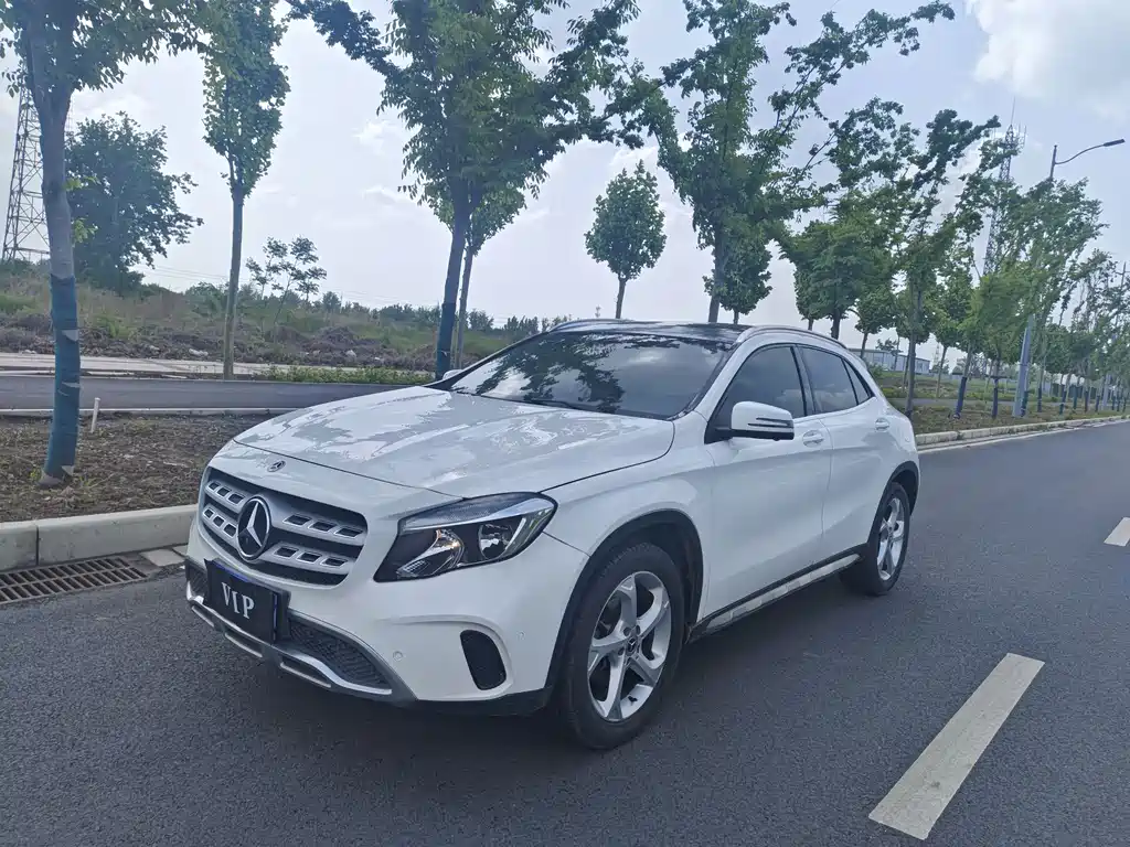 Mercedes-Benz GLA 2017 — фото 1