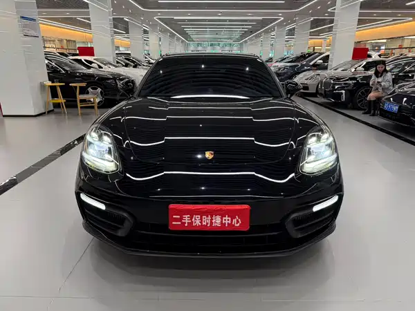 Porsche Panamera 2022