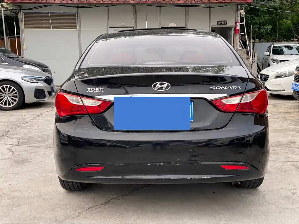Hyundai Sonata 2011 — фото 15