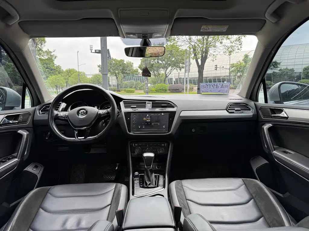 Volkswagen Tiguan L 2019 — фото 19