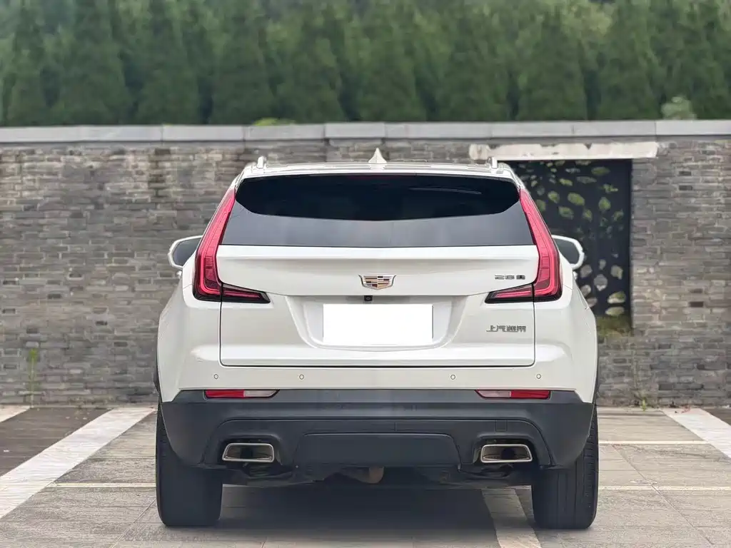 Cadillac XT4 2020 — фото 10