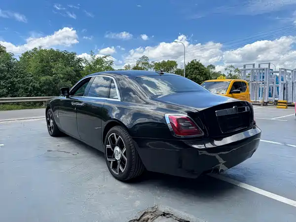 Rolls-Royce Ghost 2012