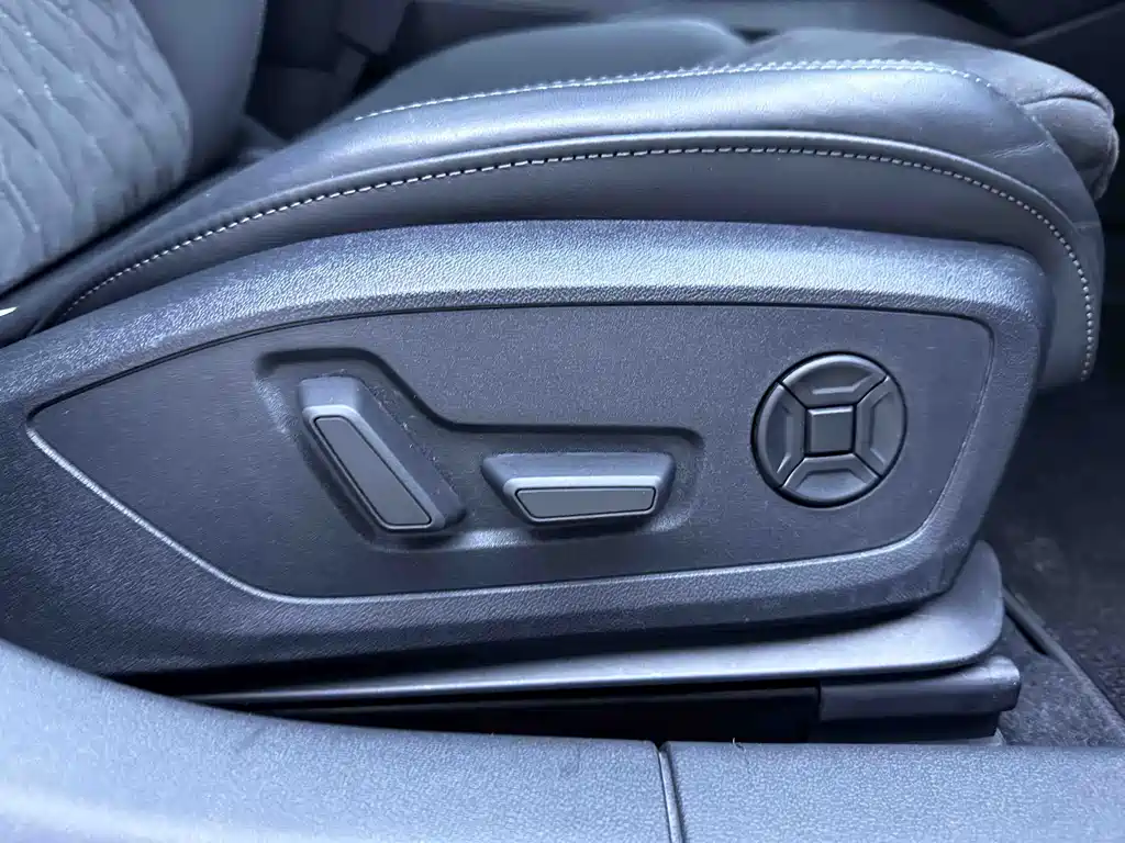 Audi A3 2023 — фото 16