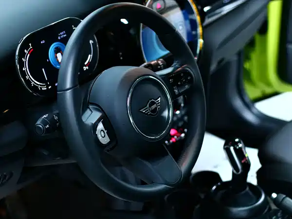 MINI MINI 2023