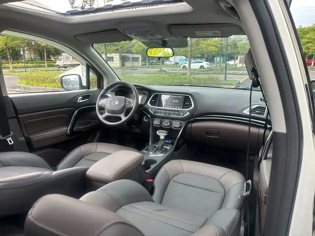 GAC Trumpchi GS4 2017 — фото 11