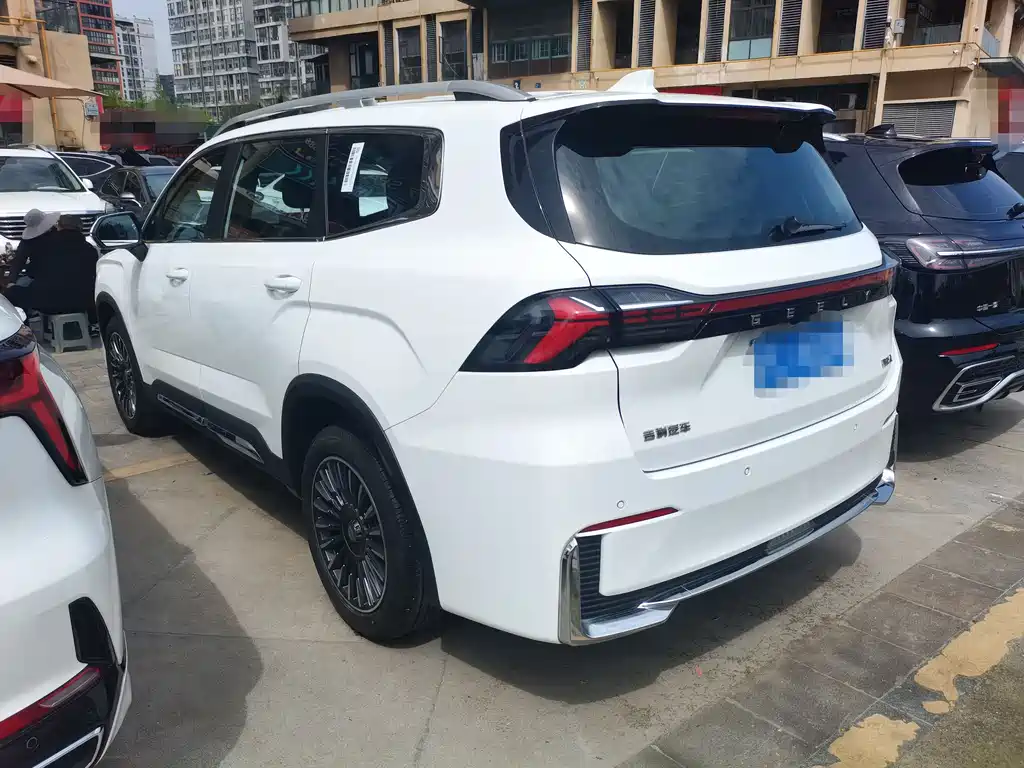 Geely Haoyue L 2025 — фото 13