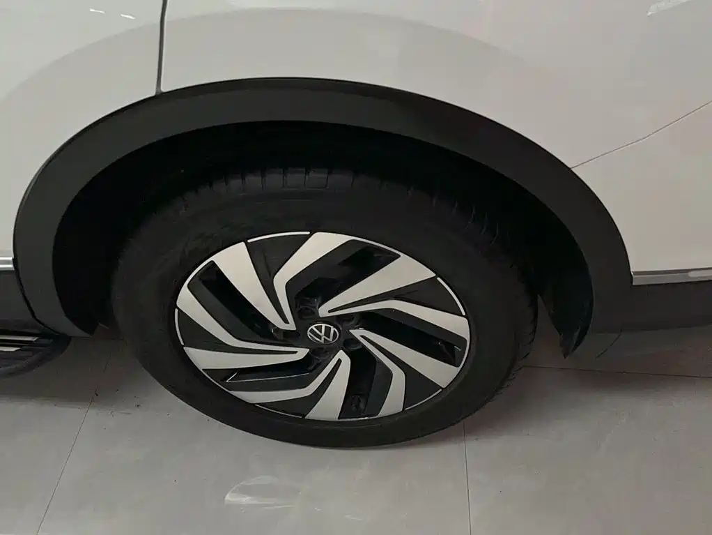 Volkswagen Tiguan L 2025 — фото 18