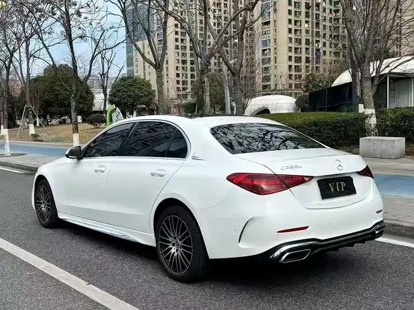Mercedes-Benz C-Class 2025