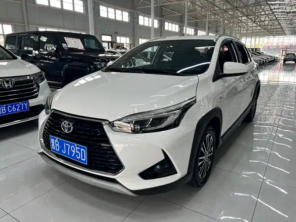 Toyota Yaris L 2023