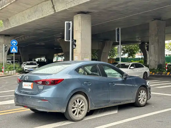 Mazda 3 Axela 2018