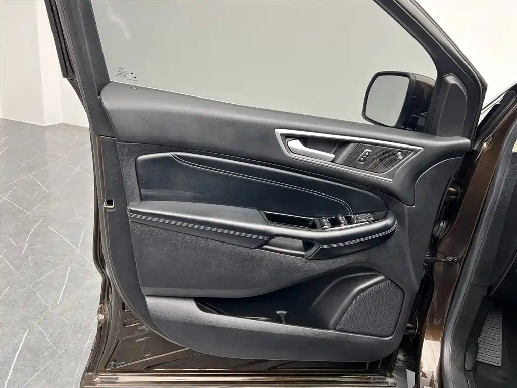 Ford Edge 2021 — фото 12