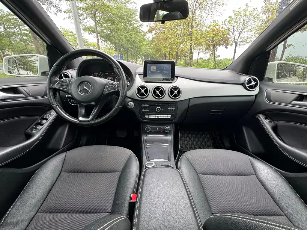 Mercedes-Benz B-Class 2016 — фото 9