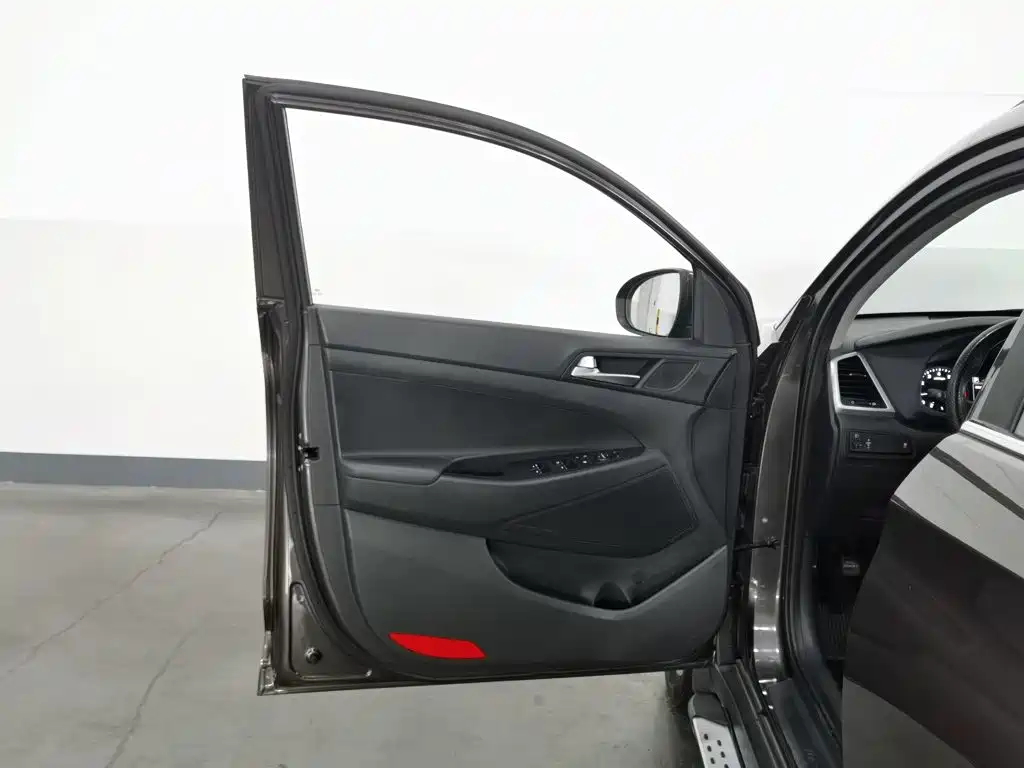 Hyundai Tucson 2016 — фото 8