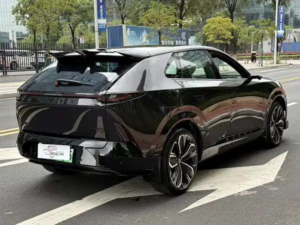 Mazda EZ-60 2025