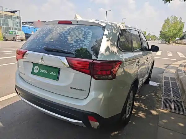 Mitsubishi Outlander 2018