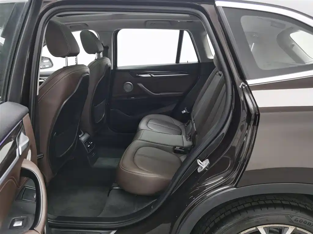 BMW X1 2020 — фото 15