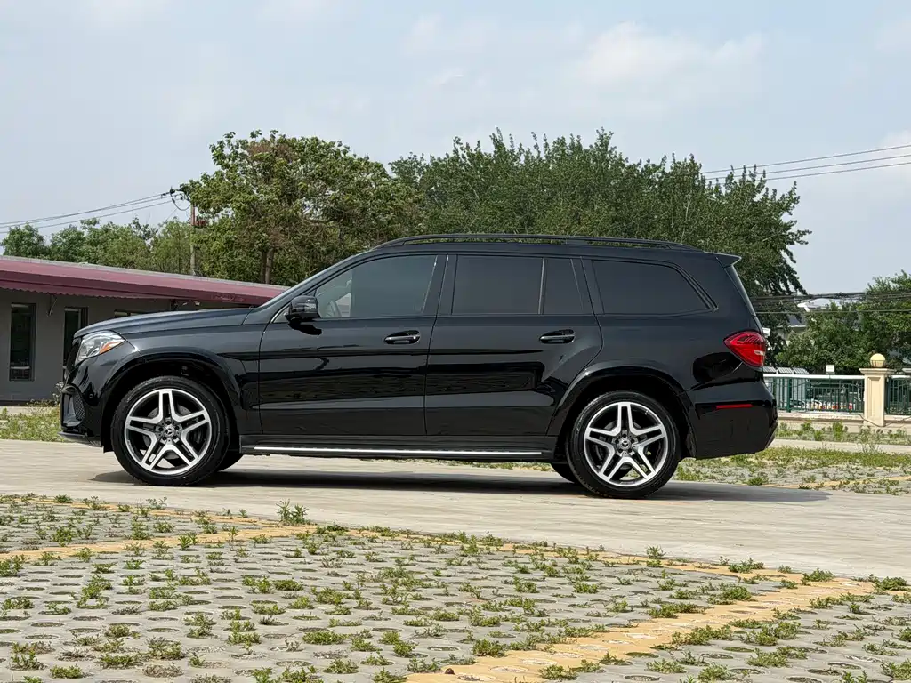 Mercedes-Benz GLS 2017 — фото 2