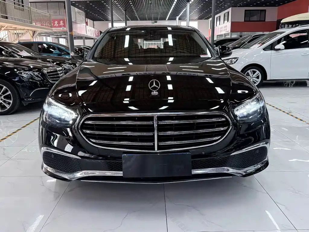 Mercedes-Benz E-Class 2023 — фото 1