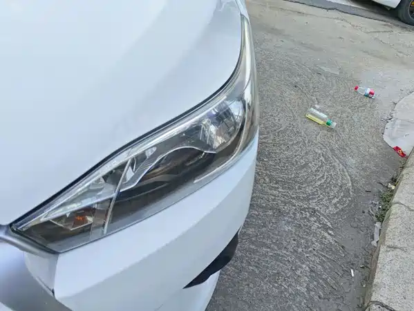 Toyota Yaris L 2014