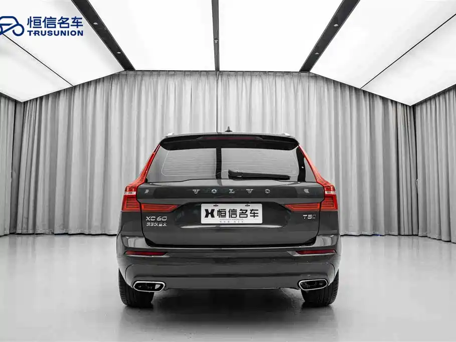 Volvo XC60 2019 — фото 6