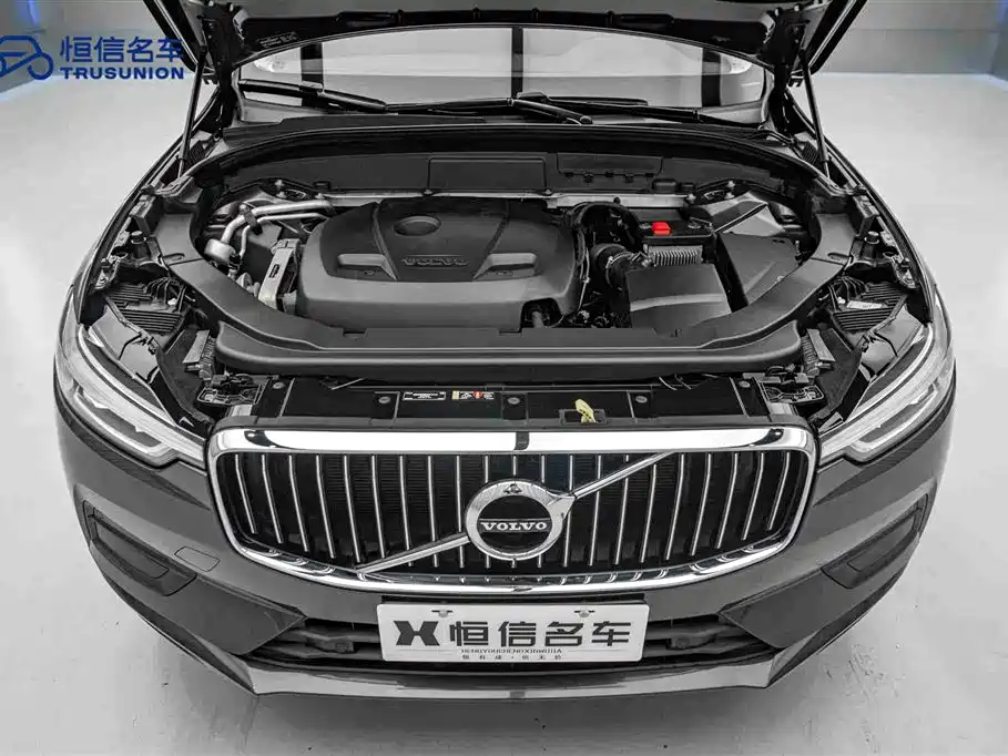 Volvo XC60 2019 — фото 21