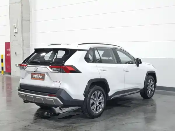 Toyota RAV4 2025