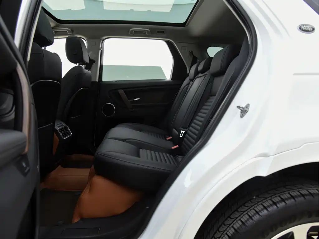 Land Rover Discovery Sport 2024 — фото 11