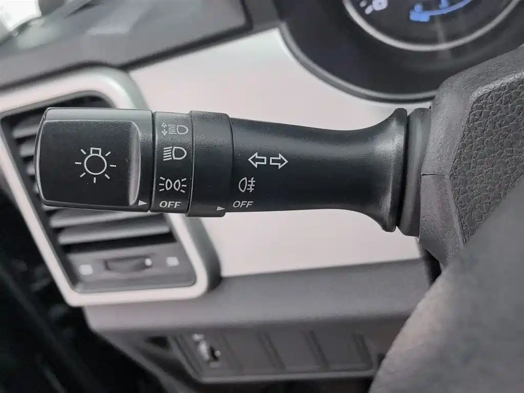 JAC Refine Refine M4 2018 — фото 9
