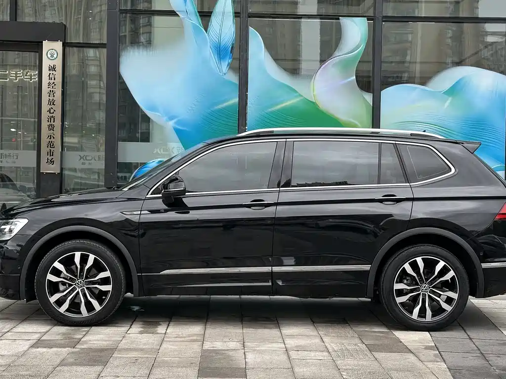 Volkswagen Tiguan L 2021 — фото 3