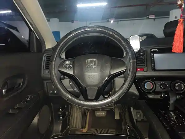 Honda Vezel 2016