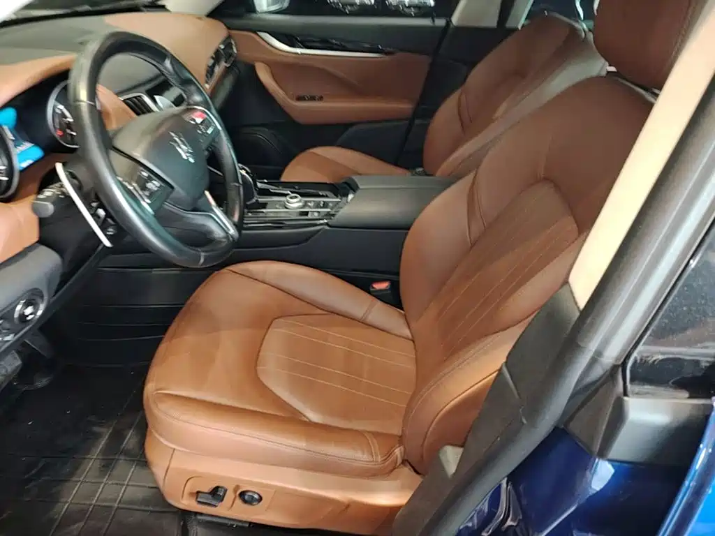 Maserati Levante 2018 — фото 15