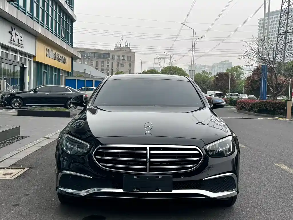 Mercedes-Benz E-Class 2021