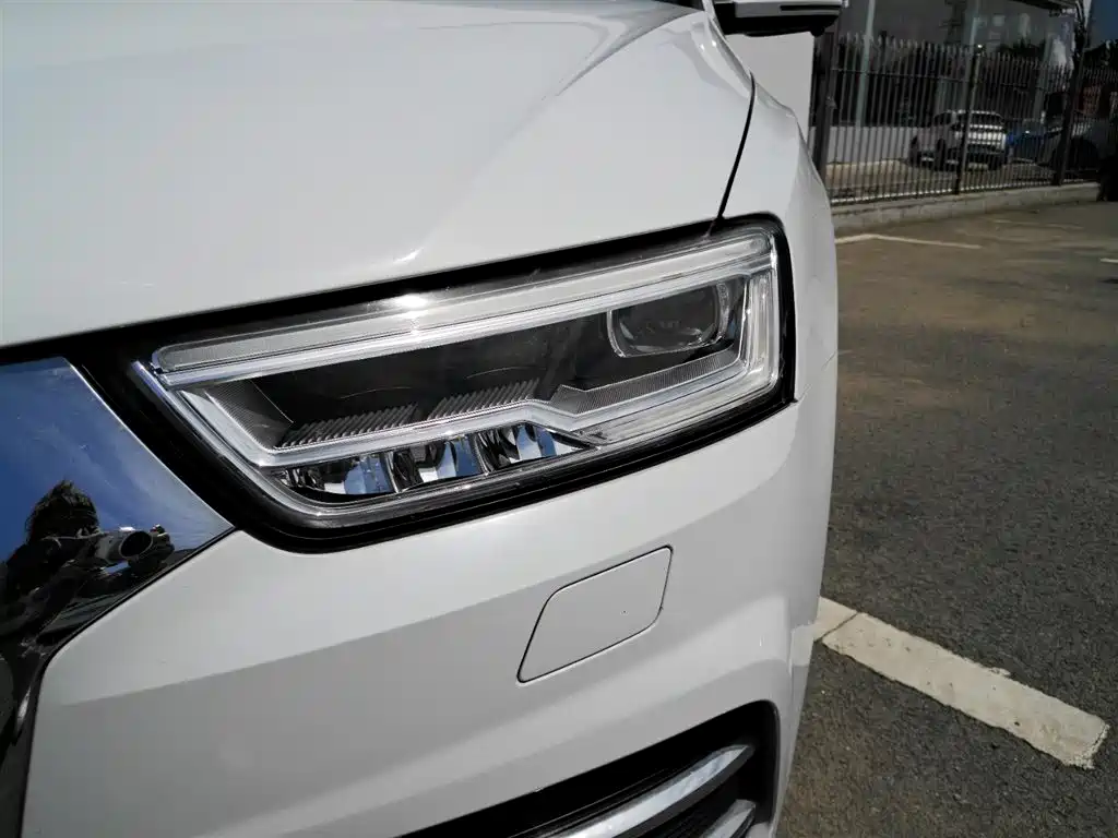 Audi Q3 2019 — фото 19