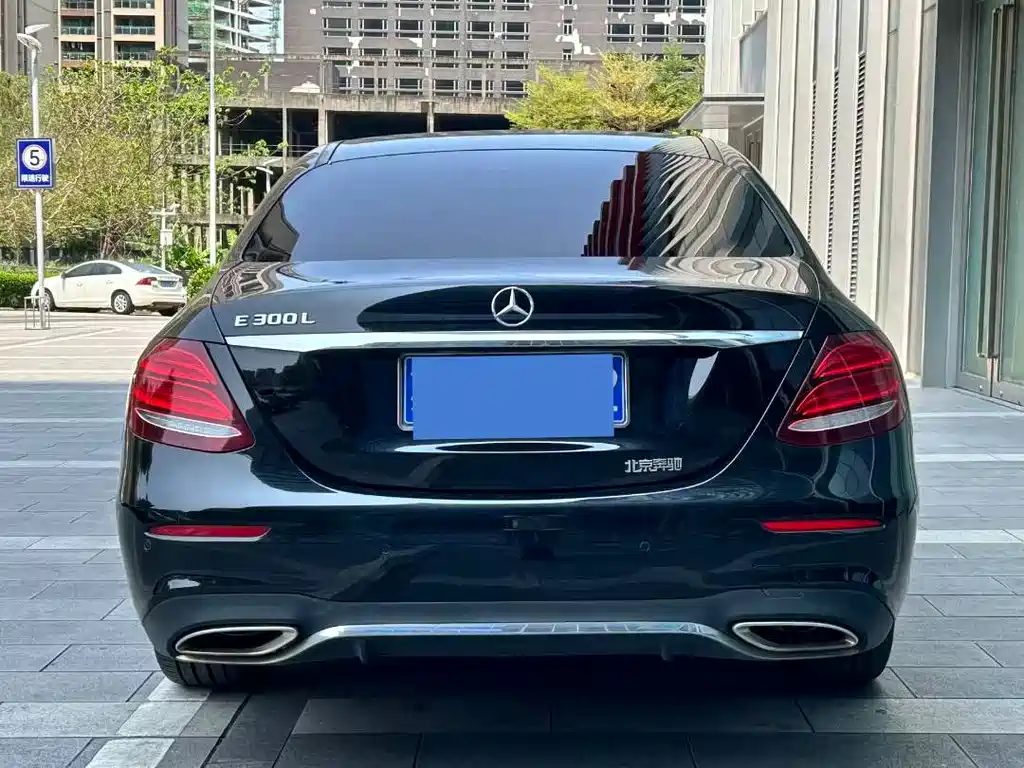 Mercedes-Benz E-Class 2017 — фото 5