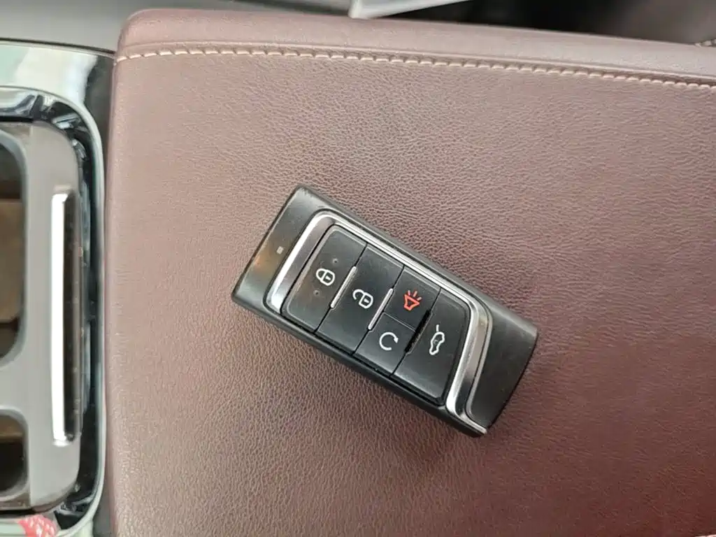 GAC Motor Trumpchi M6 2023 — фото 17
