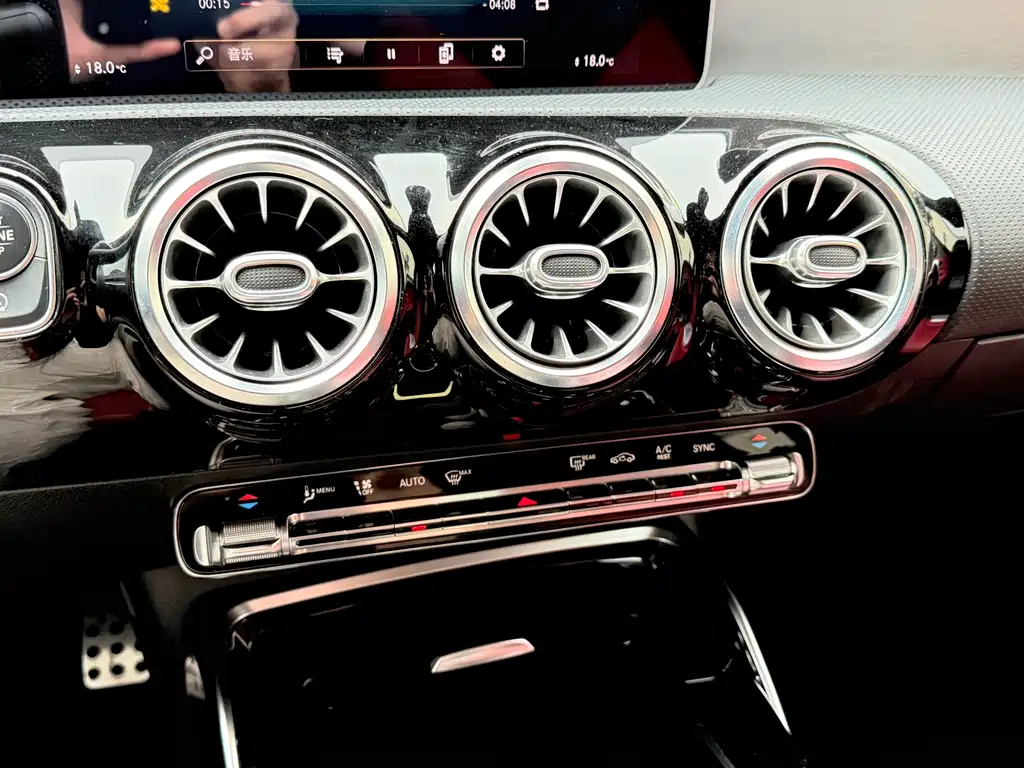 Mercedes-Benz A-Class AMG 2020 — фото 10