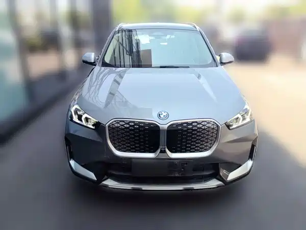 BMW iX1 2023
