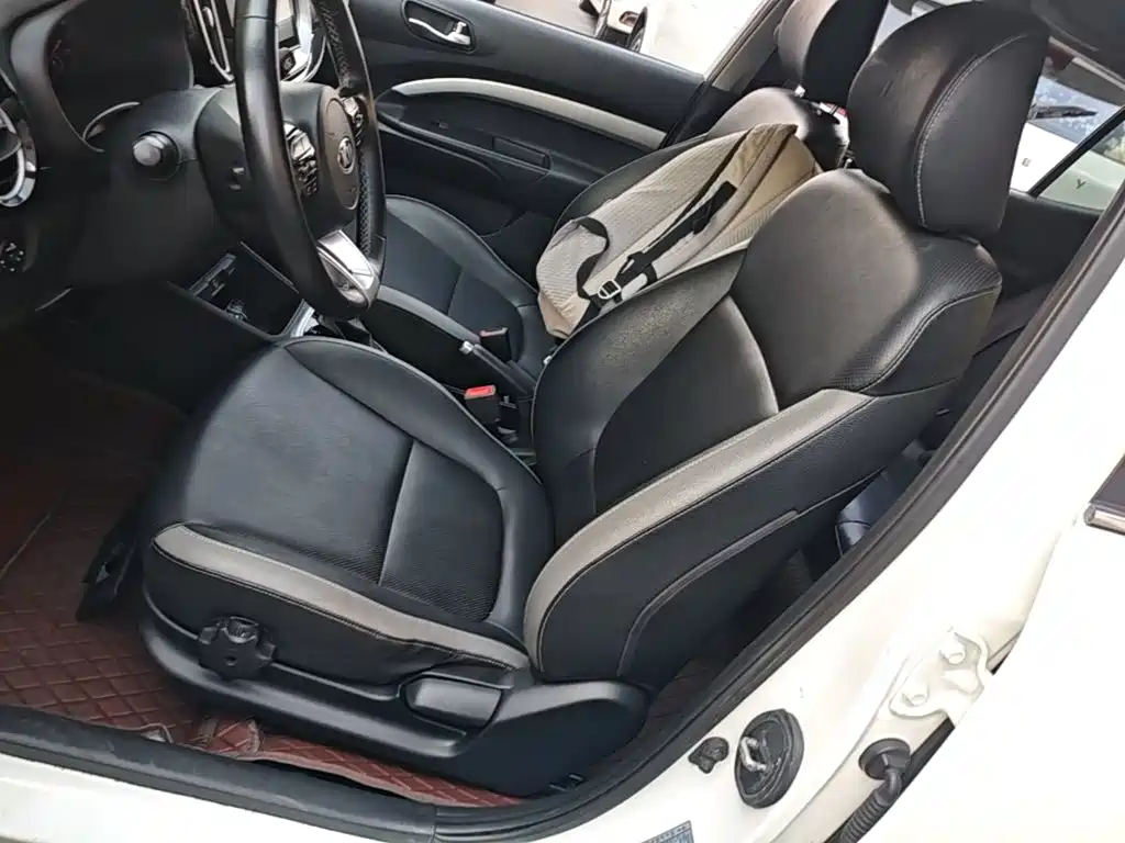 Kia KX1 2020 — фото 15