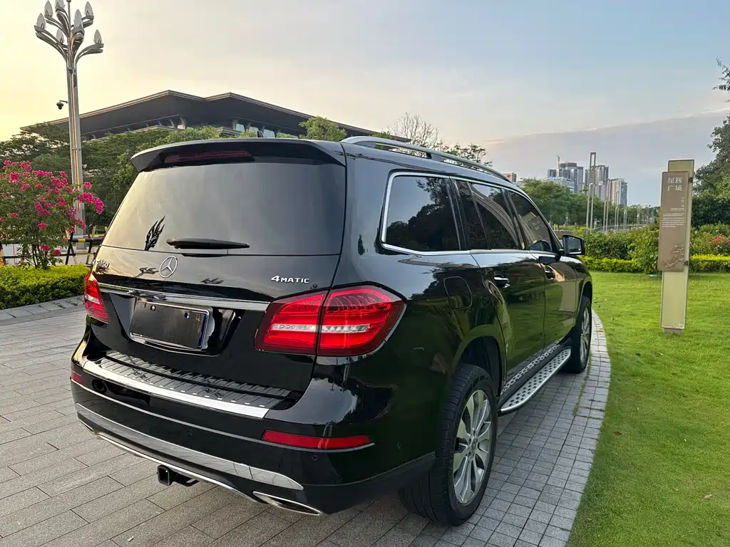 Mercedes-Benz GLS 2018 — фото 30